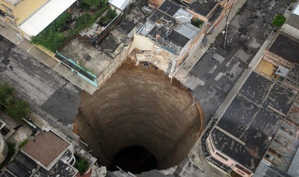 buraco gigante cidade guatemala