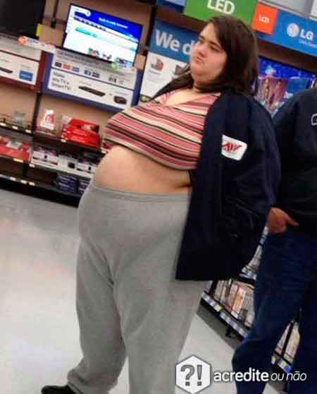 walmart-mulher-gorda-barriga