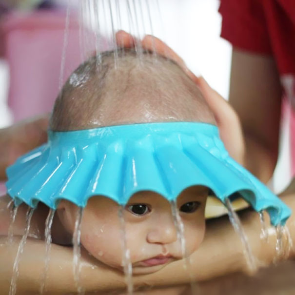 Chapéu para banho de bebê